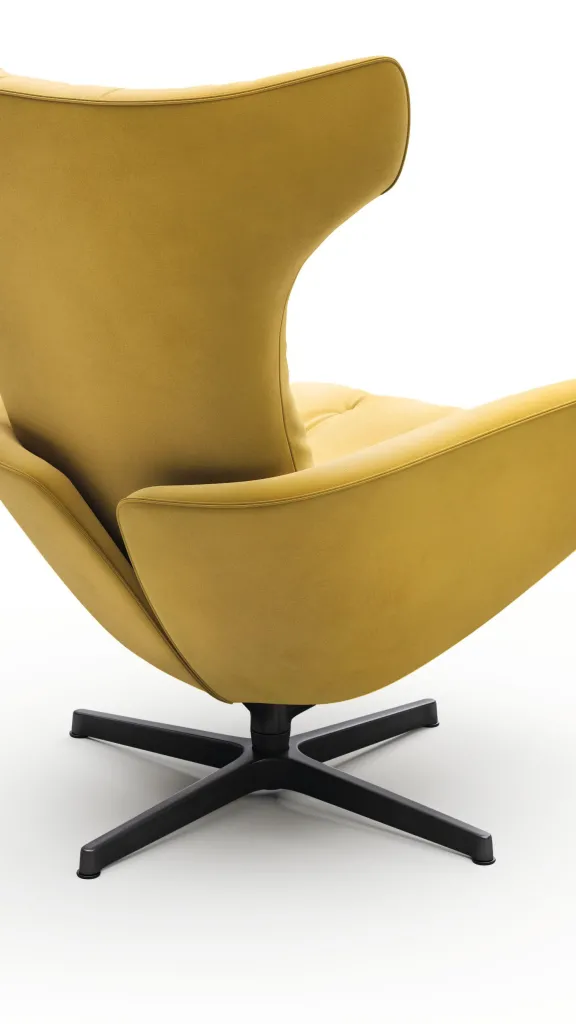 Minima features the Onsa armchair from Walter K.